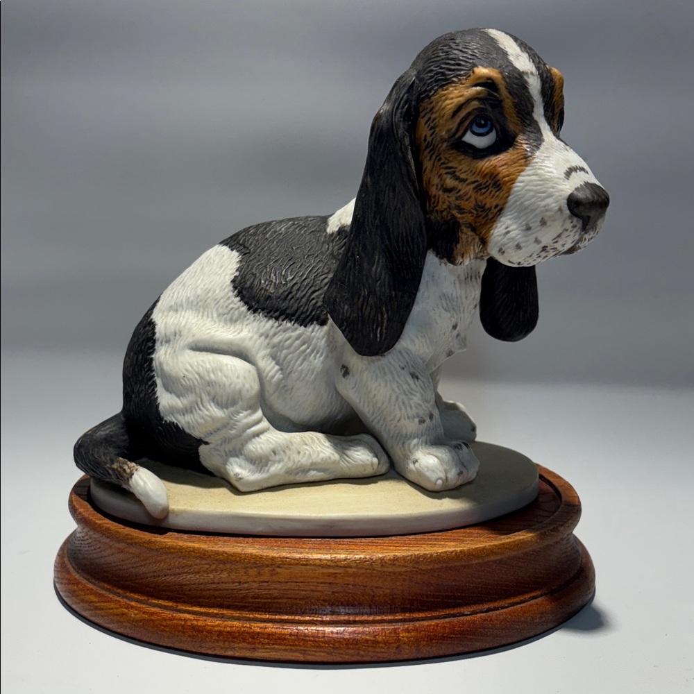 Homco basset hound porcelain figurine